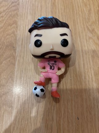 Funko Pop Messi Fútbol Rosa