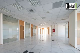 Oficina en alquiler en Tres Olivos - Valverde en Madrid
