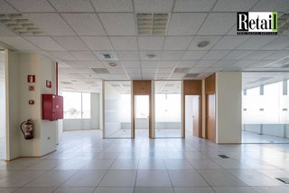 Oficina en alquiler en Tres Olivos - Valverde en Madrid