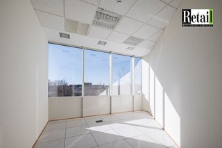 Oficina en alquiler en Tres Olivos - Valverde en Madrid