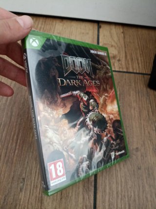 Series X Edición DOOM + juego + tiquet de compra