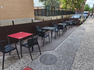 TRASPASO CAFETERÍA EN PLENO RENDIMIENTO