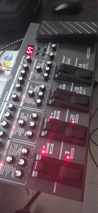 Multiefectos Boss ME-80