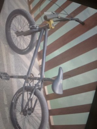 Bicicleta BMX negra