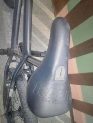Bicicleta BMX negra