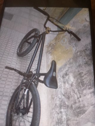 Bicicleta BMX negra