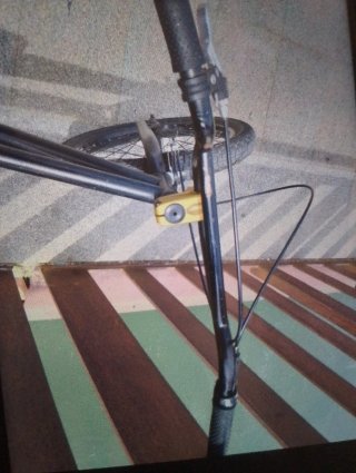 Bicicleta BMX negra