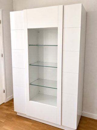 Armario y aparador modernos blancos