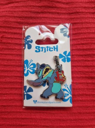Pin Disneyland Stitch Guitarra