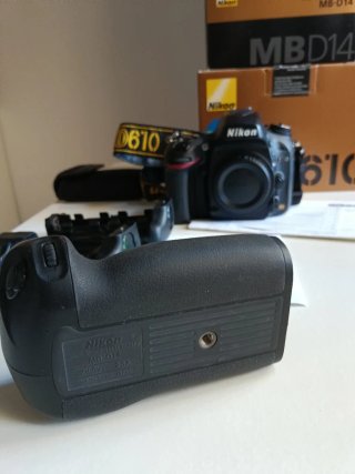 Nikon D610 + MB-D14