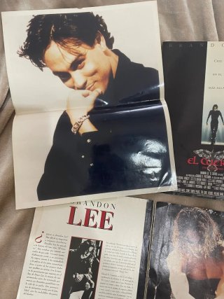 "El cuervo" artículo biográfico The crow