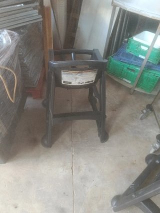 Trona de bebé negra