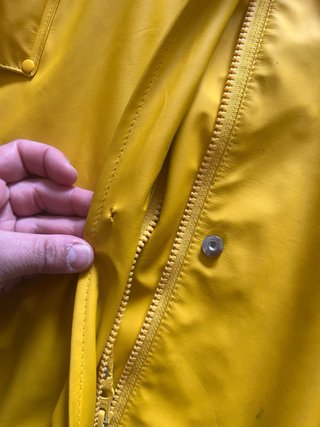 Chubasquero Helly Hansen Amarillo