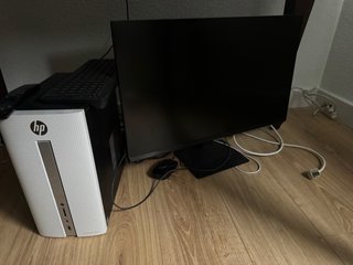 PC HP con Pantalla Samsung, Teclado y Ratón