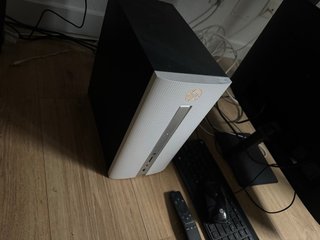 PC HP con Pantalla Samsung, Teclado y Ratón