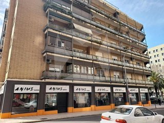 Local comercial en alquiler en Santa Marina - La Paz en Badajoz