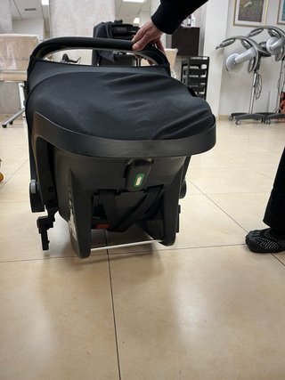 Cuna de viaje y sillita bebé