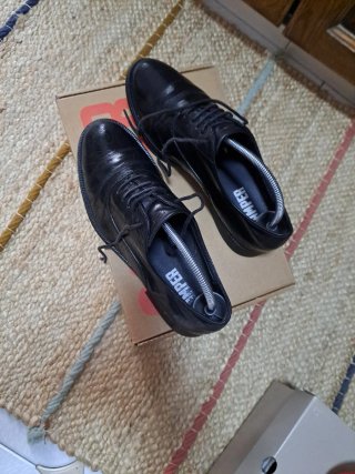 Zapatos Camper Piel Mujer Negro con su caja.