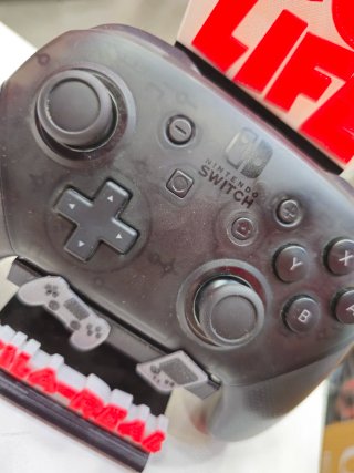 Mando Nintendo Switch Pro