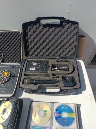 Numark MT3 Mesa DJ con CDJs