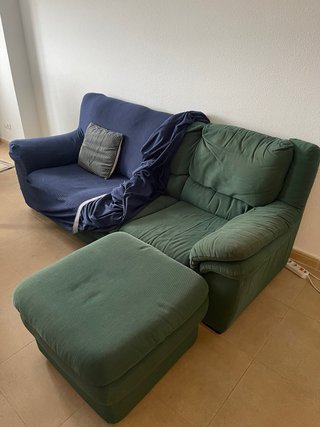 Sofá Natuzzi Azul con Otomana Verde