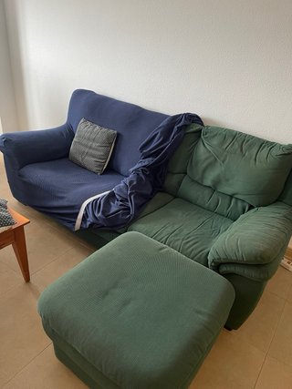 Sofá Natuzzi Azul con Otomana Verde