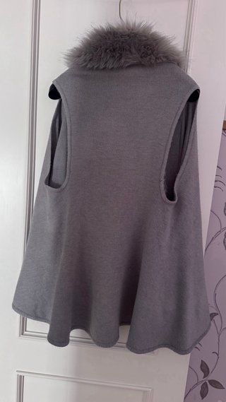 Chaleco gris pelo moda curvy