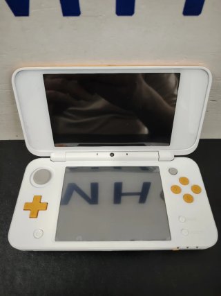 2DS XL Blanco Naranja  1 Año Garantía
