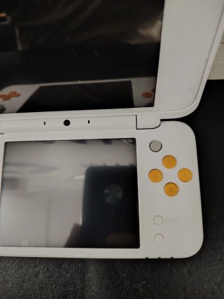 2DS XL Blanco Naranja  1 Año Garantía