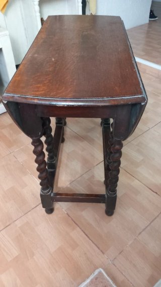 Mesa inglesa antigua abatible