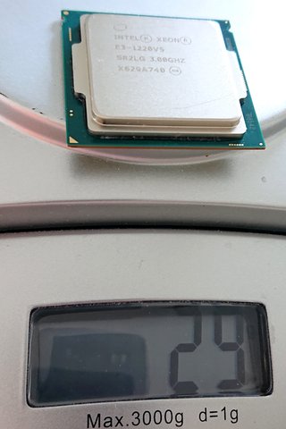 Intel Xeon E3-1220 V5 (4 core) 3.0 - 3.5 GHz / 80W