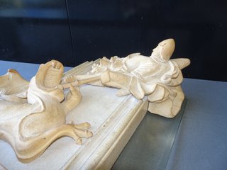 Escultura Sant Jordi Casa Amatller- Refractario.