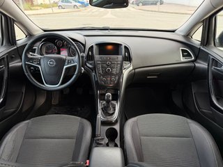 Opel Astra 2015