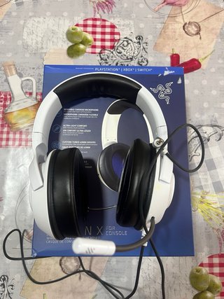 Xbox Series X + Cascos Razer