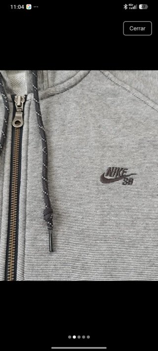 Chaqueta Nike Gris con Cremallera