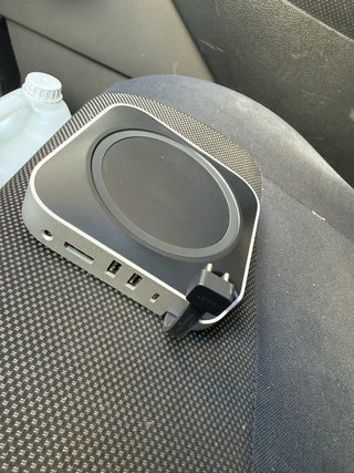 Mac Mini M4 + Dock Ugreen