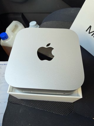 Mac Mini M4 + Dock Ugreen