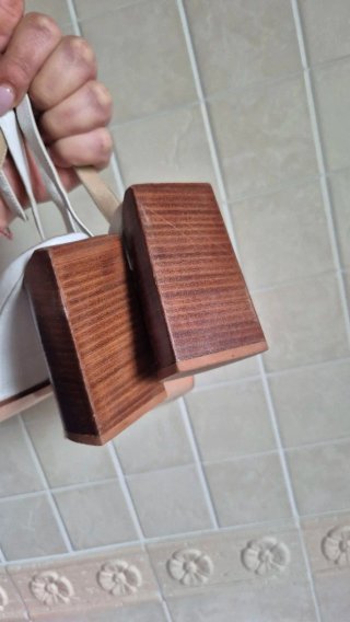 Sandali bianchi con tacco in legno