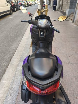 Yamaha Nmax 125 Morada 2021 km 68.000