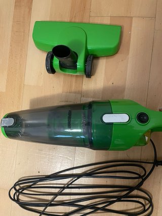 Aspiradora verde con cable