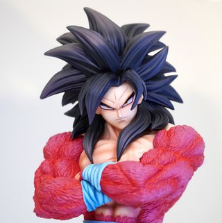 Figura Goku SSJ4 Dragon Ball GT