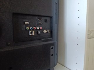 Smart TV LG 32 Negra Modelo 32 LH 590 U