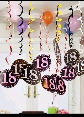 Pack 18 Años: Banderines, Servilletas y Tapiz