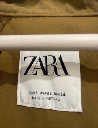 Parka Zara verde caqui Talla XS
