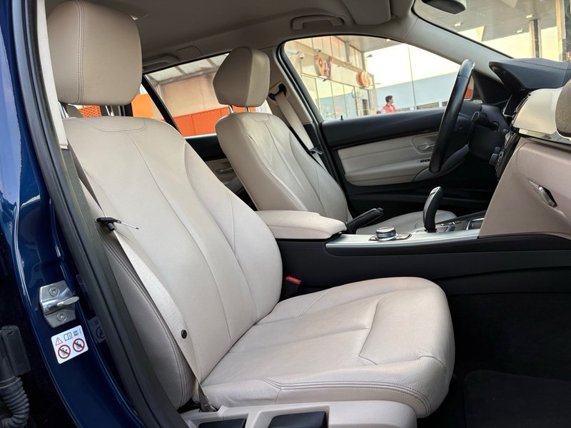 BMW Serie 3 2019, foto 26