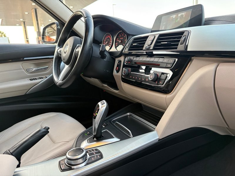 BMW Serie 3 2019, foto 3