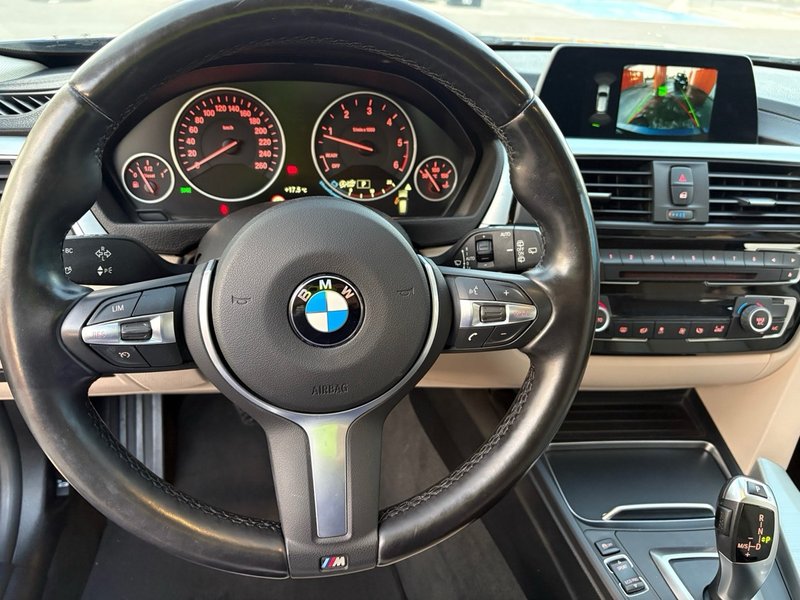 BMW Serie 3 2019, foto 12