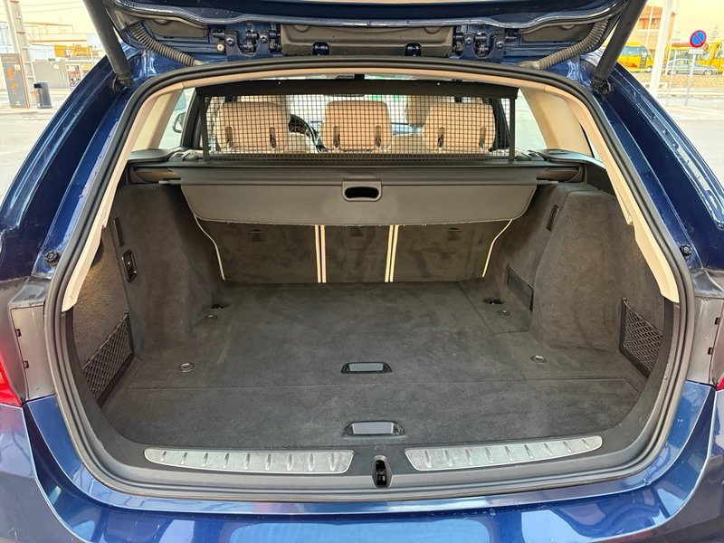 BMW Serie 3 2019, foto 16