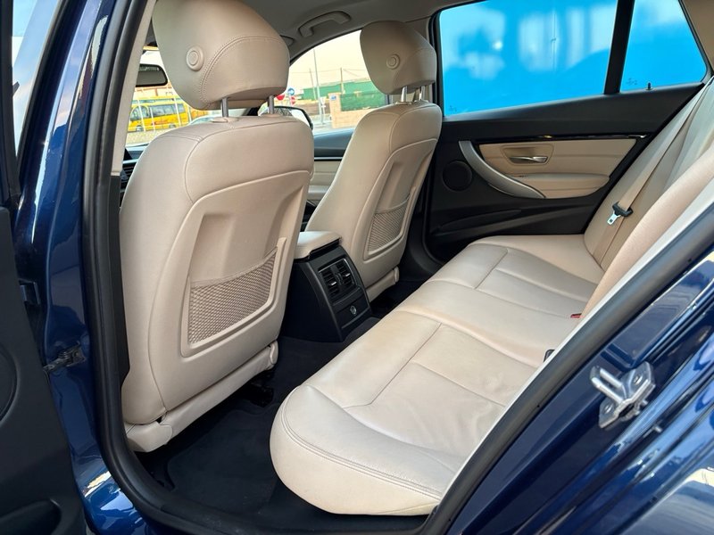 BMW Serie 3 2019, foto 29