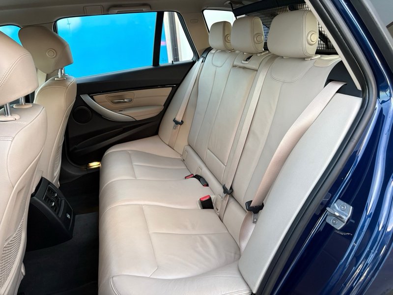BMW Serie 3 2019, foto 28